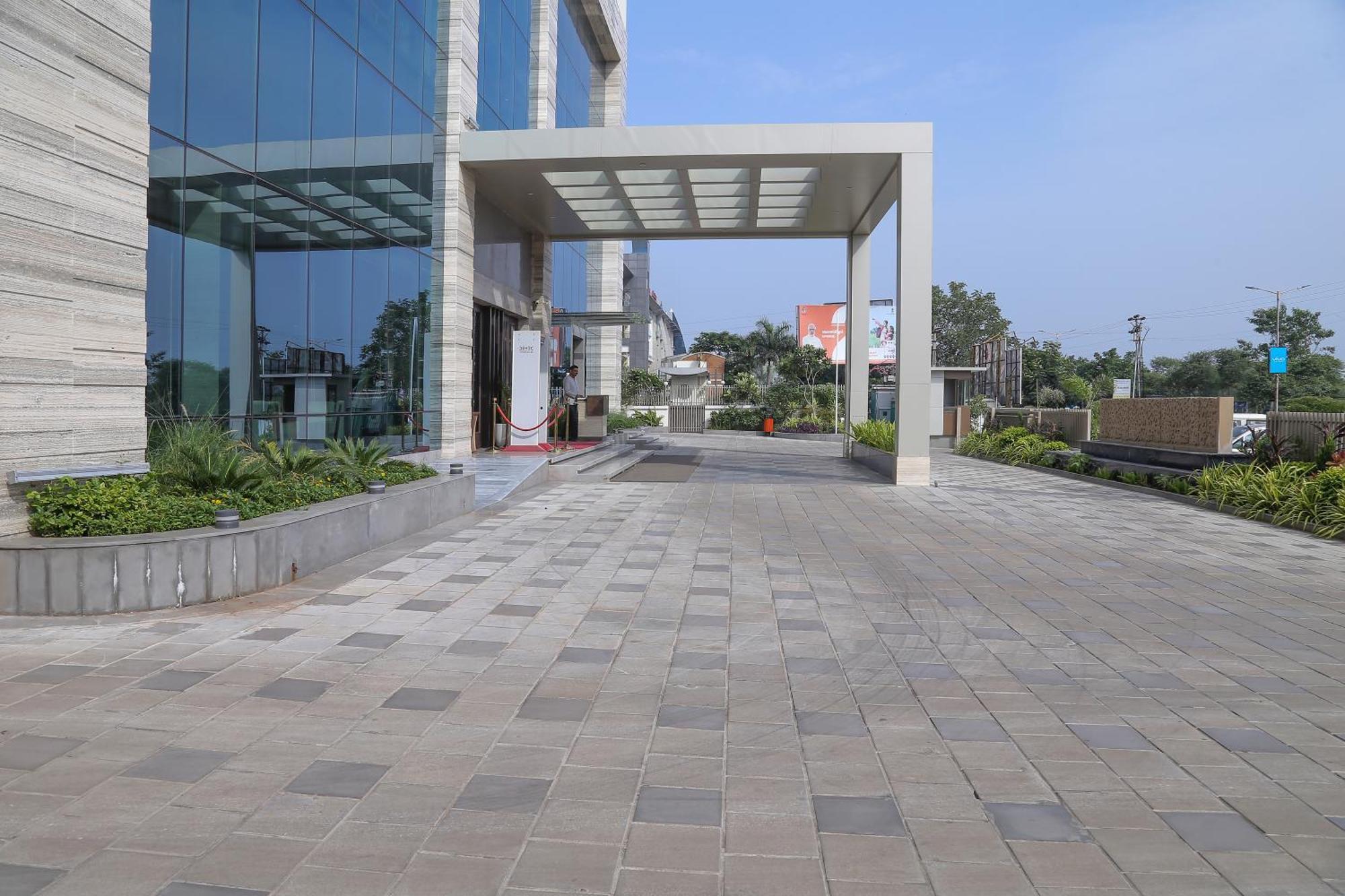 Efcee萨罗瓦门廊酒店 巴夫那加尔 外观 照片